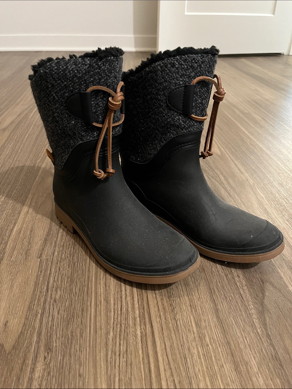 Kamik Black Winter Rain Boots with Gray Wool Cuff and Brown Trim